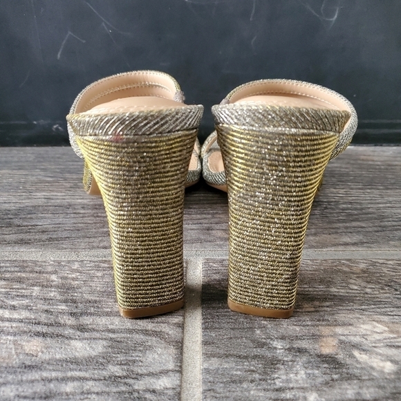 NEW Steven by Steve Madden Metallic Sandals - Picture 3 of 4